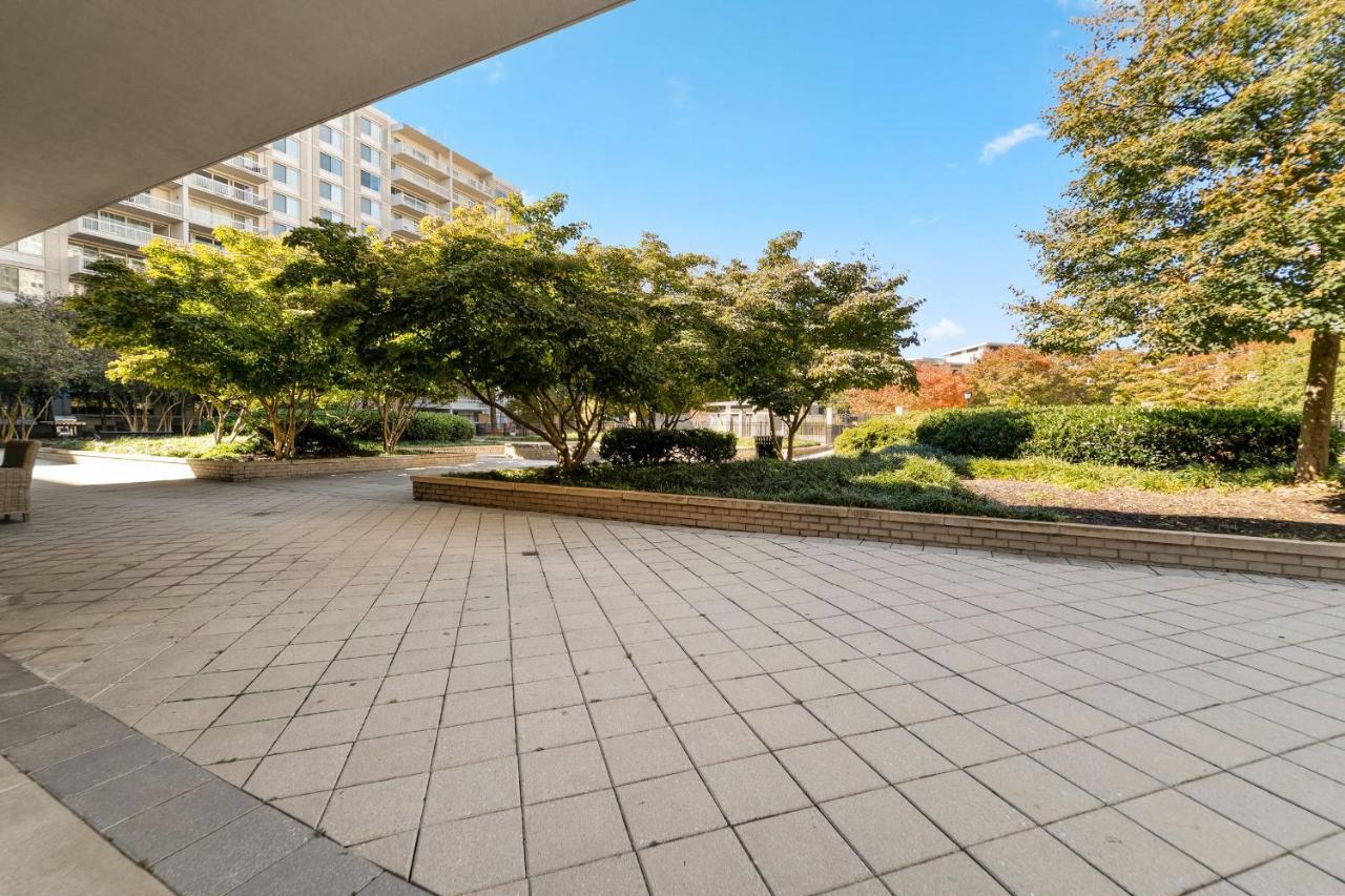 Urbandelight Crystal City Mins To Dc Free Parking Arlington Exterior photo