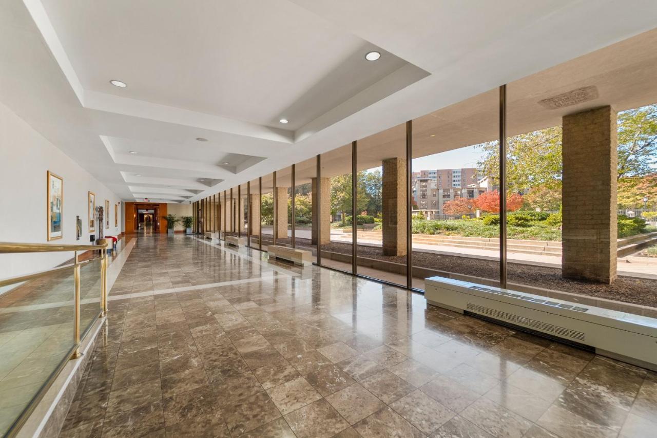 Urbandelight Crystal City Mins To Dc Free Parking Arlington Exterior photo
